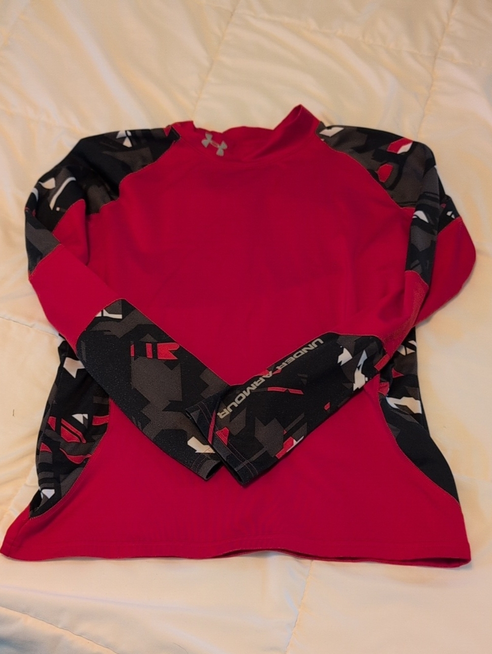 Under Armour Kids Red Long-Sleeve Performance Top with Black Camo Panels